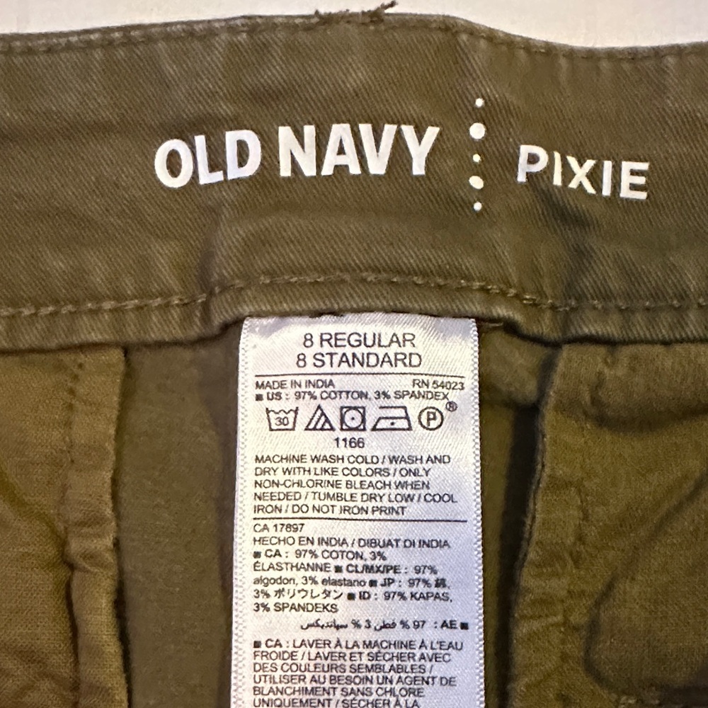 Old Navy Women's Dark Olive Casual Shorts - Picture 2 of 6